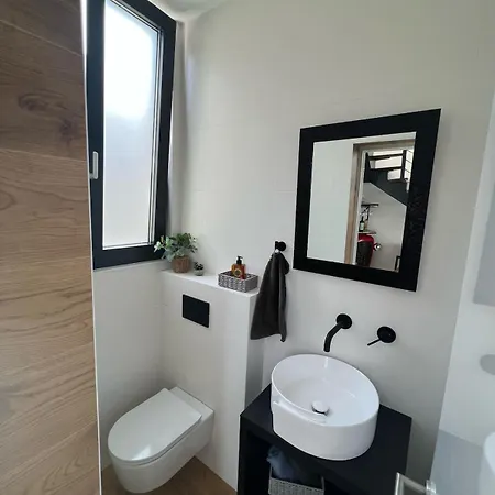Jonisa - Pure Luxury Villa *